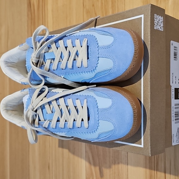 DOLCE VITA Notice Sneakers Blue Suede NEW IN BOX Size 8.5 - Picture 2 of 12